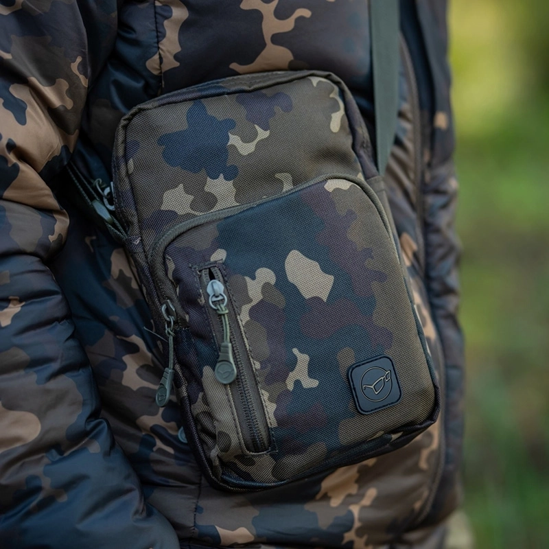 Korda Dark Kamo Essentials Pouch
